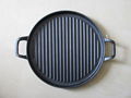 Cast iron grill pan with two handles