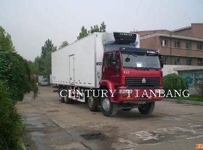 SINOTRUK HOWO SERIES INSULATED TRUCK