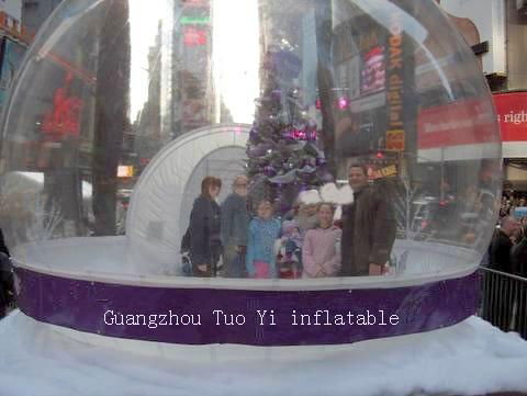 Life Size Christmas Snow Globe For Christmas Decoration 4