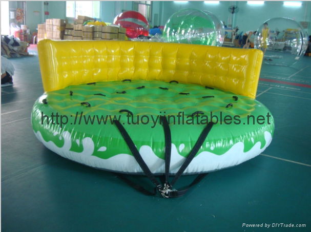 Inflatable towable crazy sofa 3