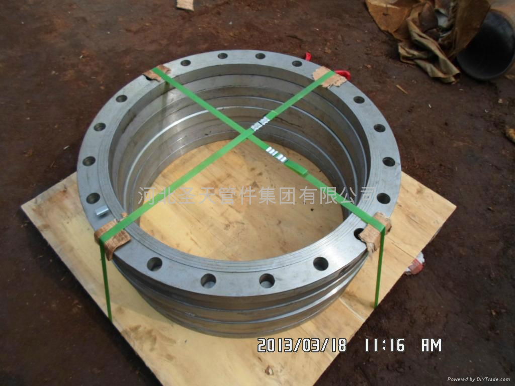 Export large diameter flange.