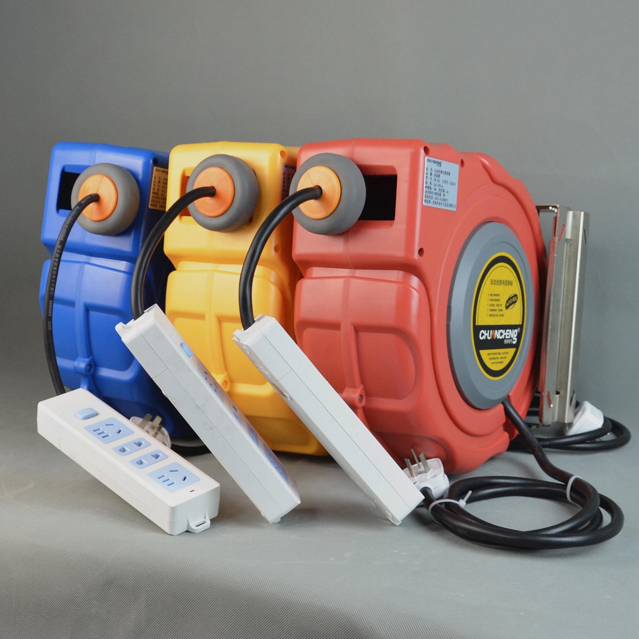 自动伸缩卷线盘