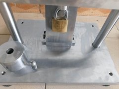 Torsion test of copper lock cylinder key
