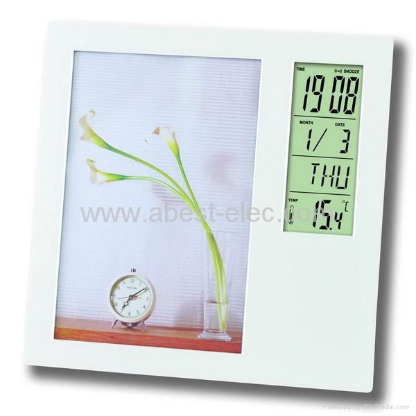 Photo frame clock