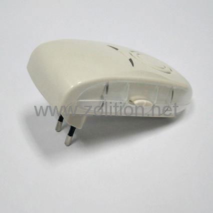 Electromagnetic and Ultrasonic Pest Repeller 2