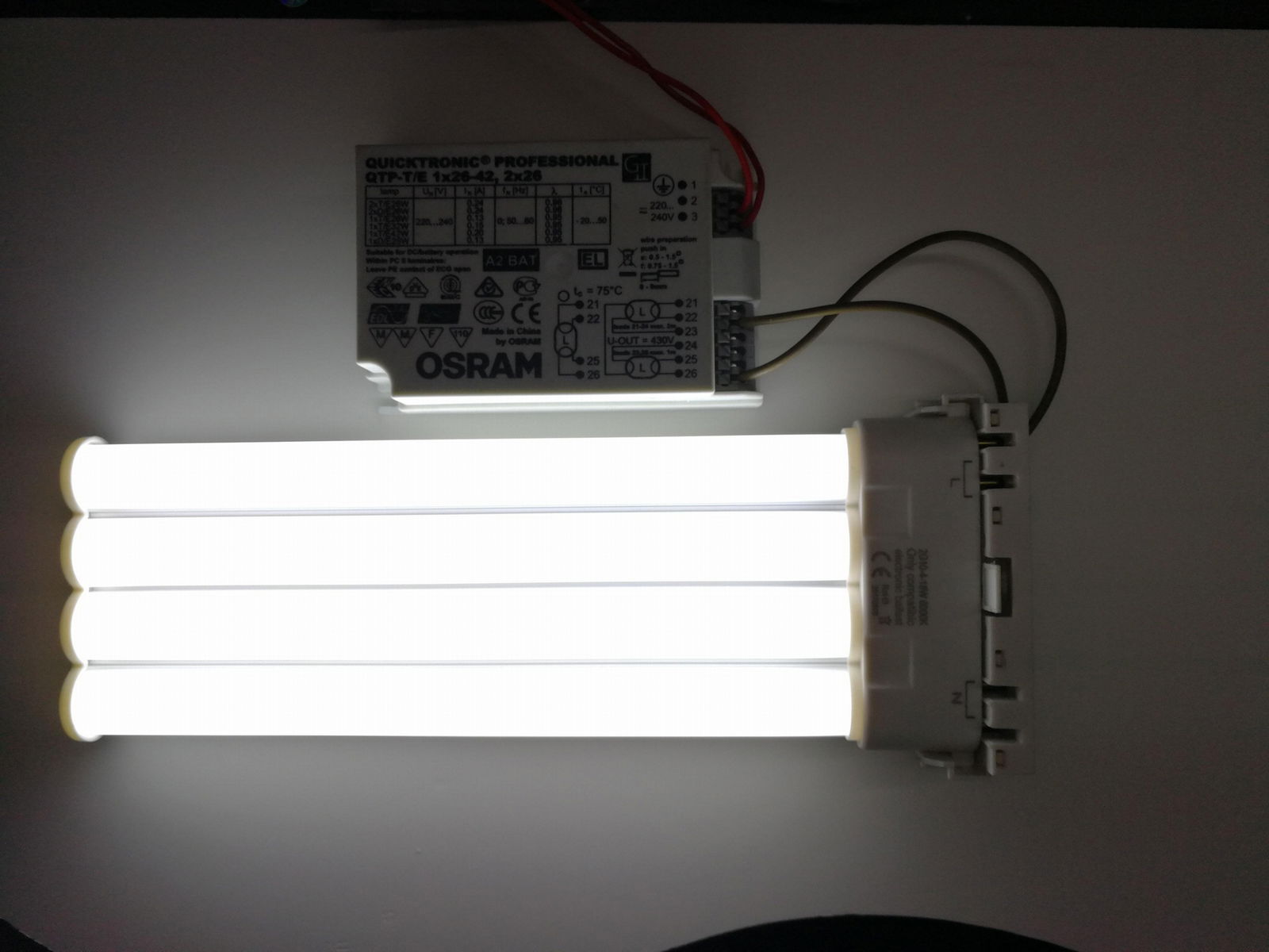 LED Compatible with electronic ballast transverse tube 2G10 15W