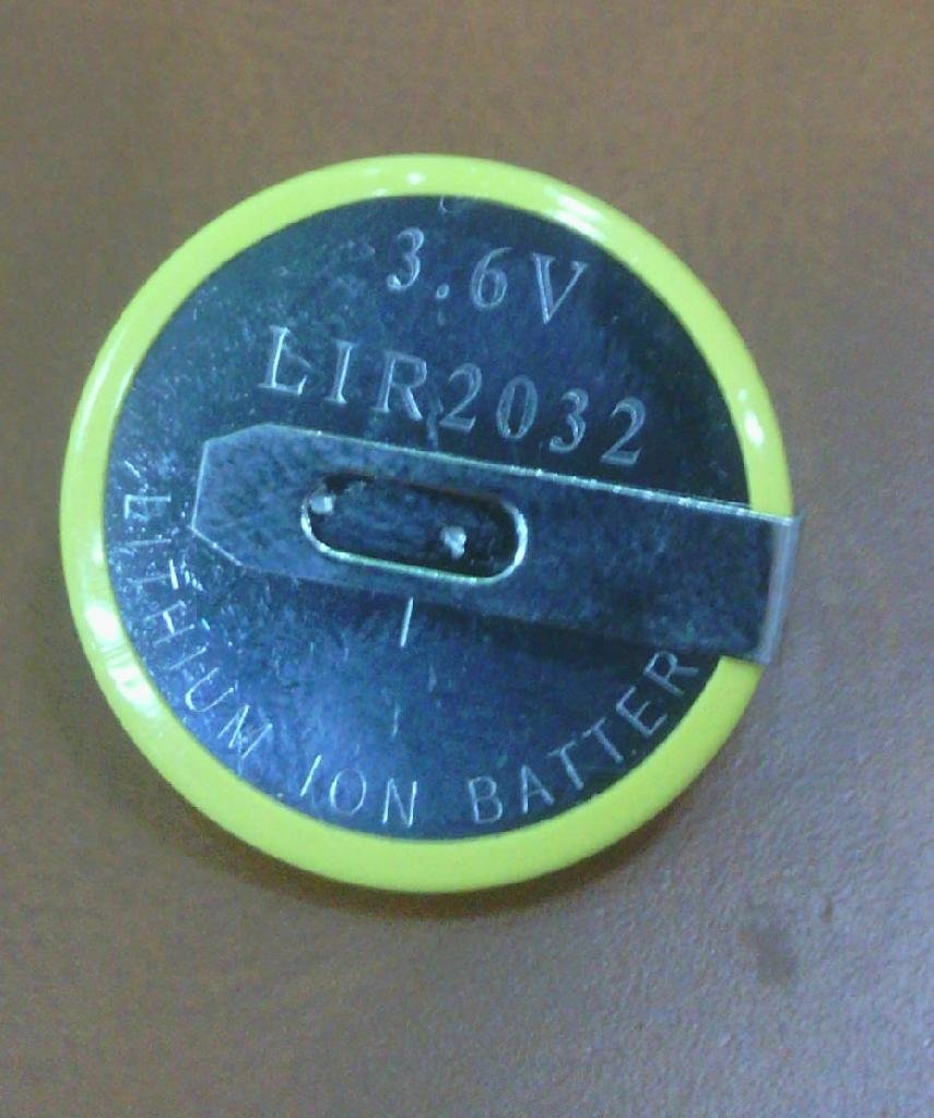 天球LIR2032充电电池 2