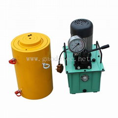 Double acting 200 ton lifting hydraulic jacks