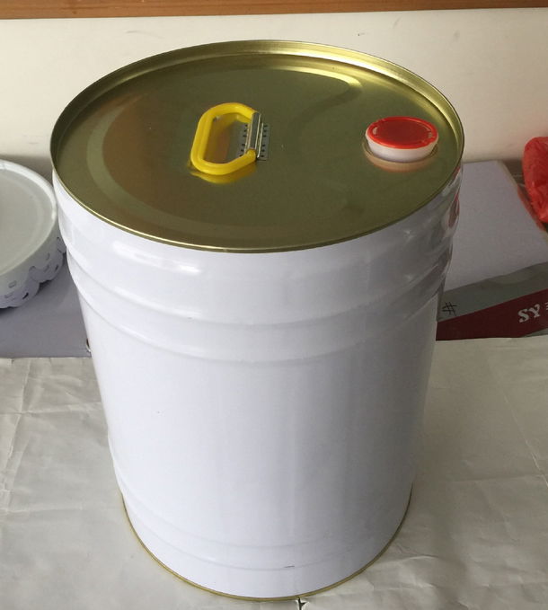 Round metal barrel for oil or chemical with leakproof flexible spout