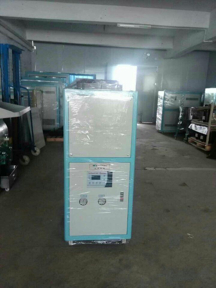 工業低溫循環水冷水機