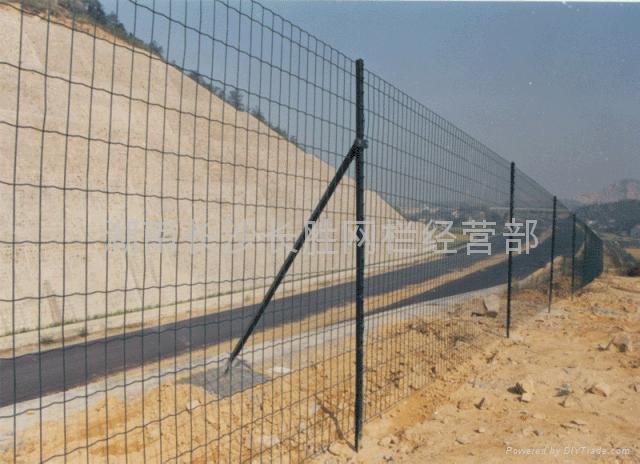 长沙高速公路隔离栅防护栏 4
