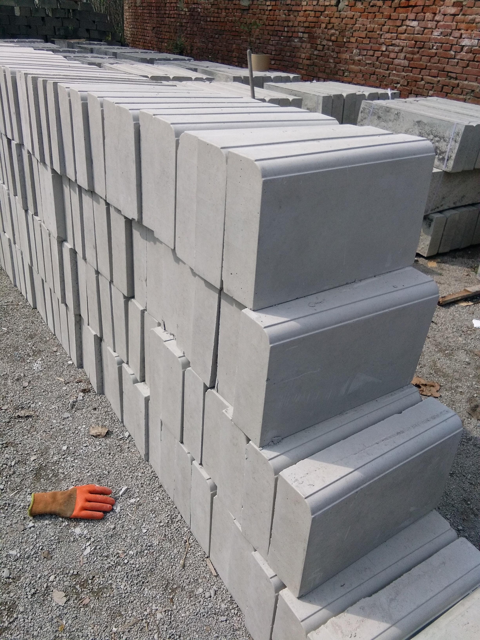 济南市圆弧路沿石50*30*12路牙石基地厂家直供