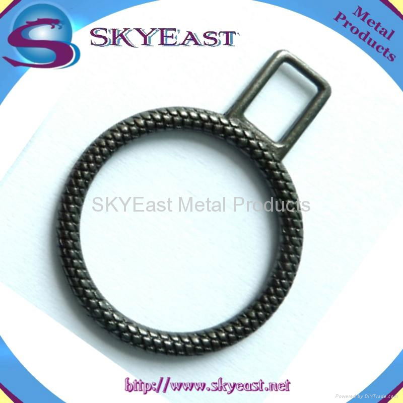  Engraved Pattern Circle Metal Zipper Puller 3