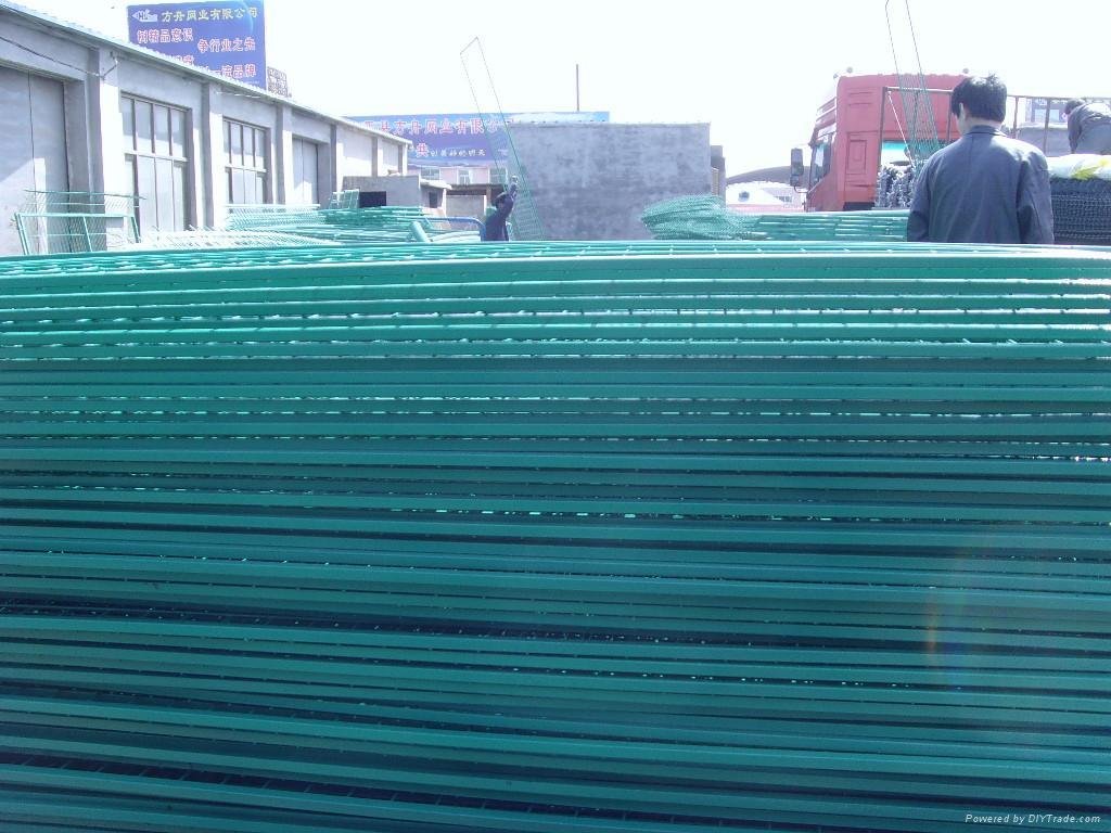 sell Mesh fencing 3