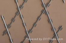 焊接刀片刺绳护栏网 4