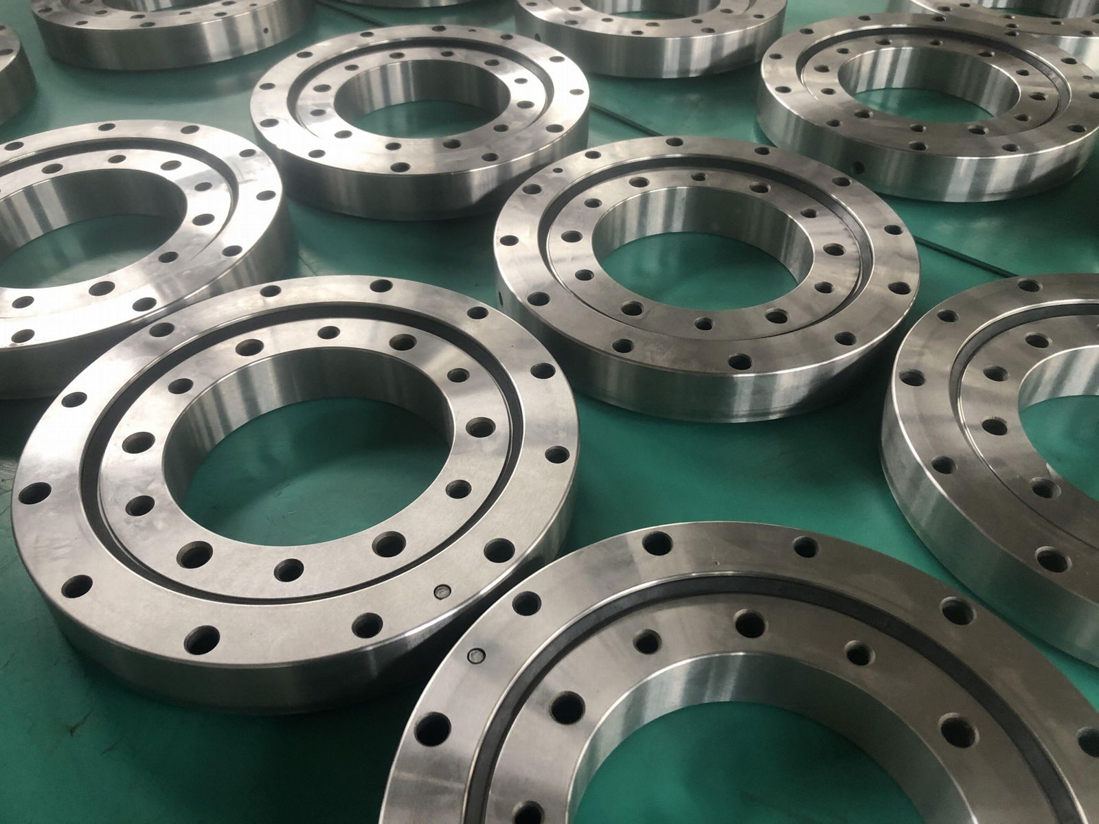 XSU series slewing ring bearings  4