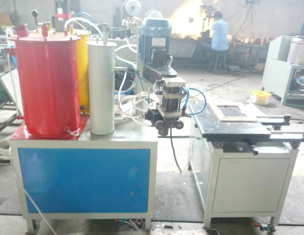 automatic PU casting machine for air filter  4