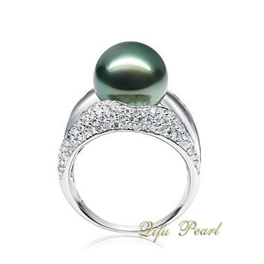 Wedding Ring: 18K Tahitian Pearl Ring 2