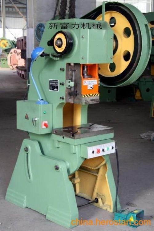 Punching machine for mechanical press