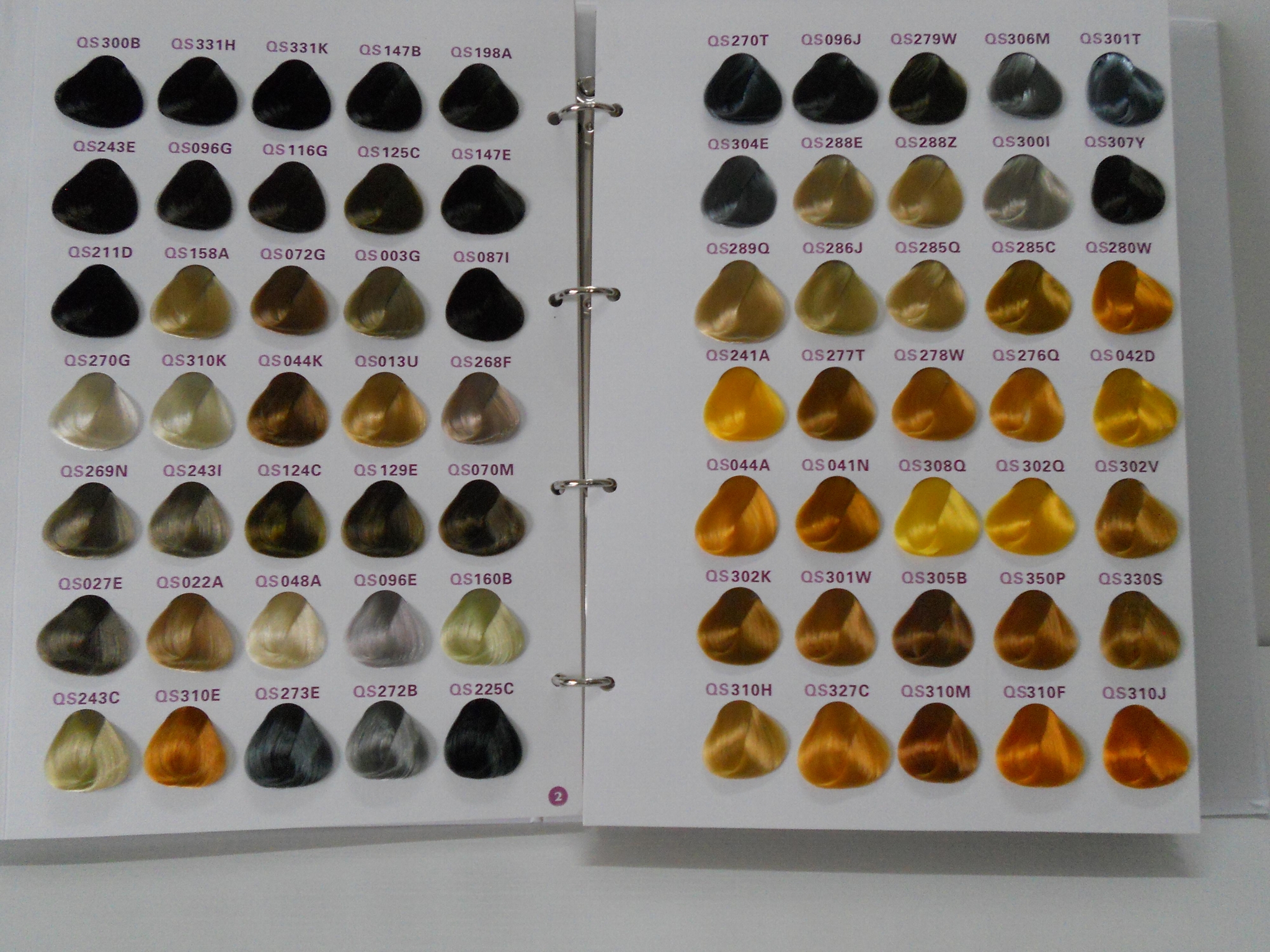 产品目录广州千色美发用品有限公司是一家生产制作:各种染发色板,毛条