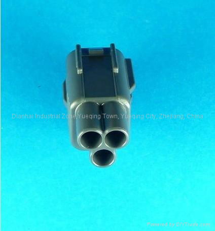 VE WASHER PUMP 3 PIN MALE CONNECTOR 2