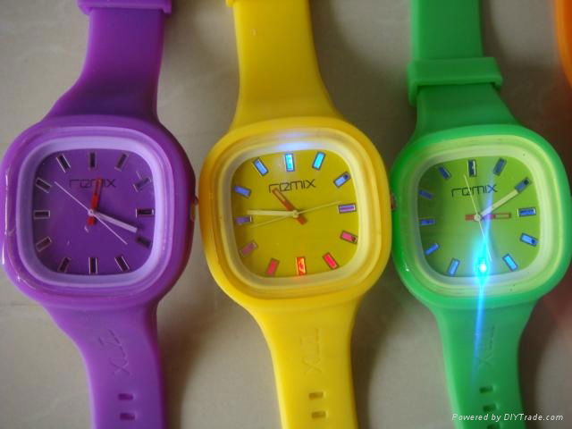 custom logo watch silicone jelly watch with LED flashing light for US market