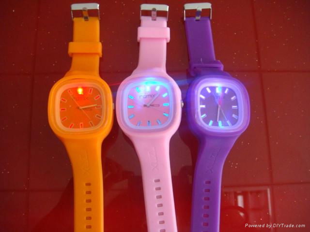 custom logo watch silicone jelly watch with LED flashing light for US market 3