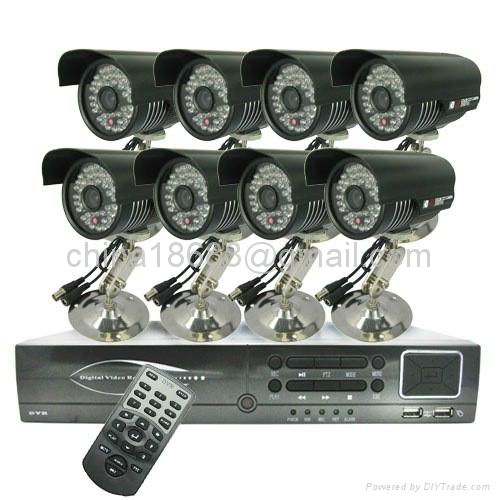 500G HDD 8Channel Highdef DVR System + 8 Black Surveillance Cameras