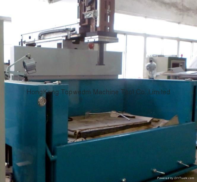 Ram type CNC Sinking EDM Machine 4