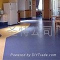 优耐塑胶地板