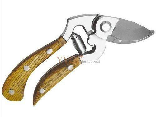 Drop forged garden secateurs