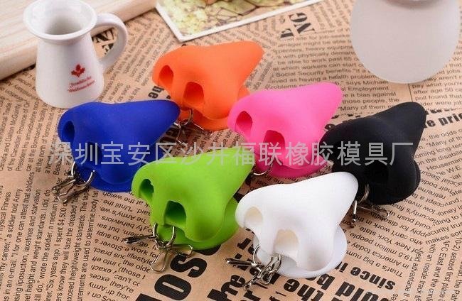 Nose Shaped Cable Winder Management Cellphone Holder Keychain  5