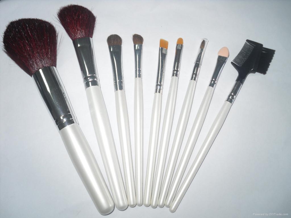 XINYANMEI OEM 10 wooden handle brush Apply makeup brush for beginners 2