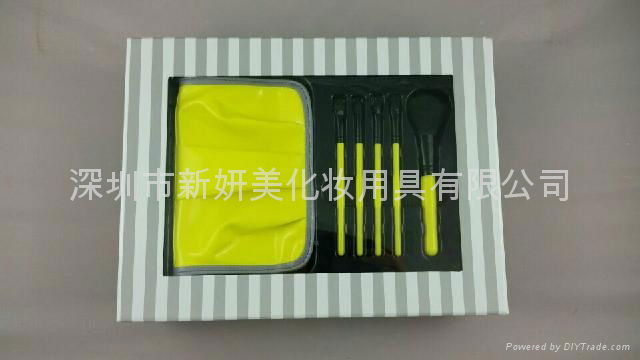 Gift box Makeup Brush set 4