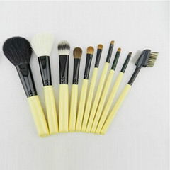 XINYANMEI OEM 10 wooden handle brush Apply makeup brush for beginners