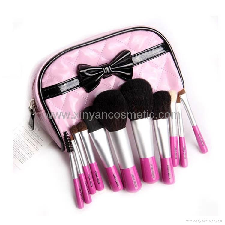 Manufacturer OEM A variety of colors Mini portable Cosmetic brush sets 3
