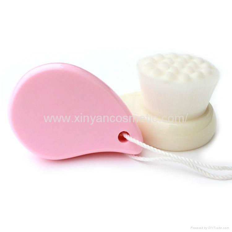 Manufacturer supply Wooden / bamboo / plastic handle Comma cleansing brush 5