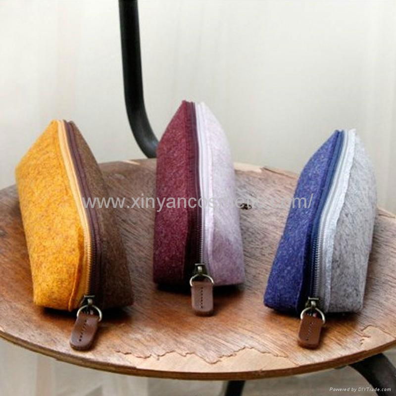 Supply Simple and generous Wool felt Creative simplicity Large Cosmetic Bag 4