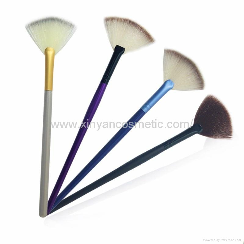 Manufacturer supply Wooden handle Imported synthetic fiber wool Powder brush 2
