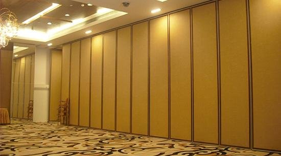 Aluminum movable partition wall