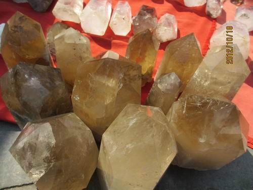 natural citrine points