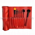 Travel makeup brush set