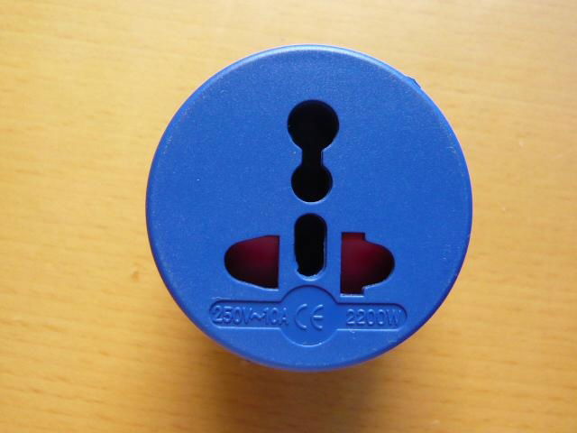 OU04 TRAVEL ADAPTOR 5