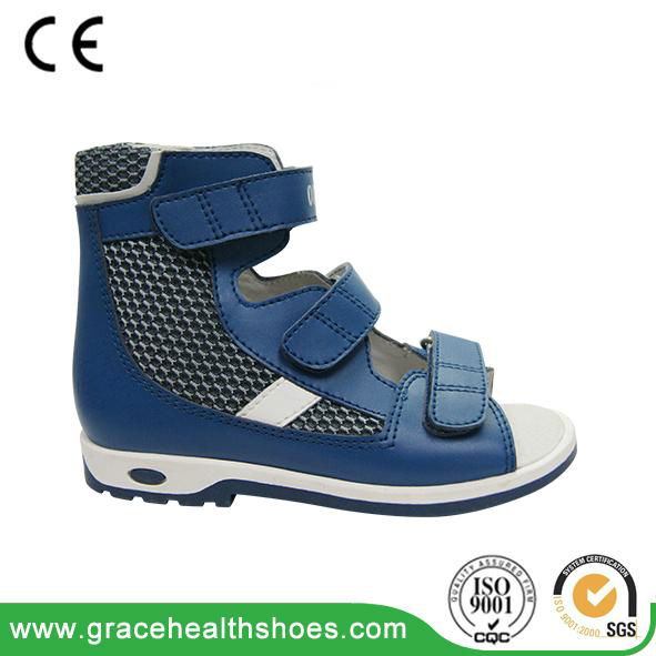 Children orthopedic sandal for correcting problem gait 2