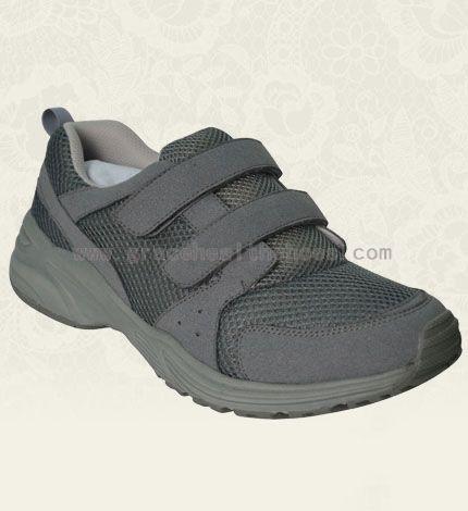 diabetic athletic shoes with extra wideth and deepth 4