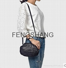 Top layer sheepskin crossbody AP166