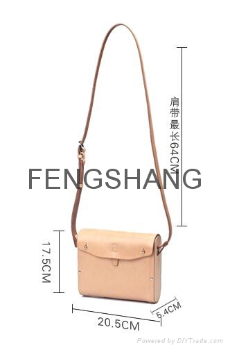 Leather crossbody square bag AP629 4