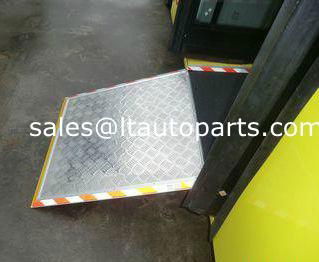 Manual Wheelchair Ramp for Low Floor City Bus