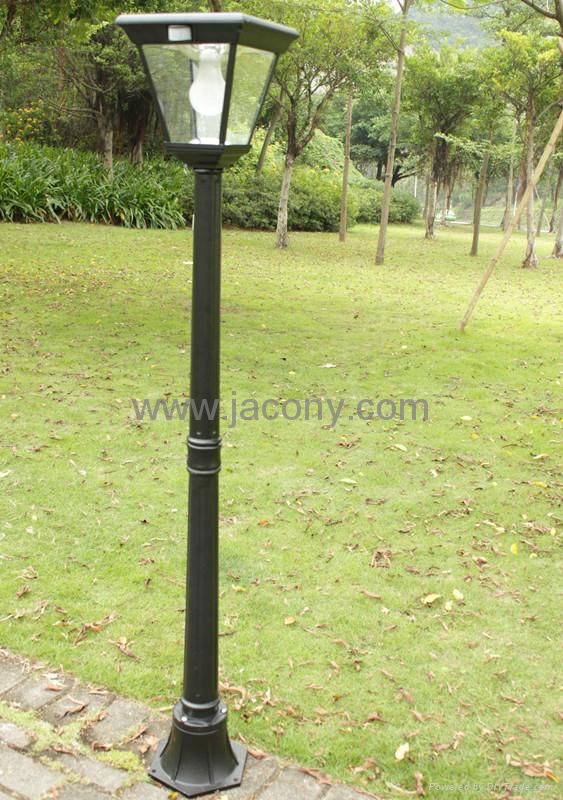 Solar Lawn Light with PIR Sensor 3