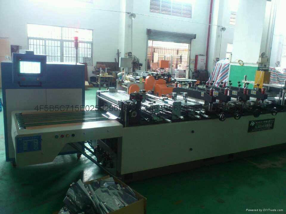 Three sides seal pouch, central seal pouch making machine 3
